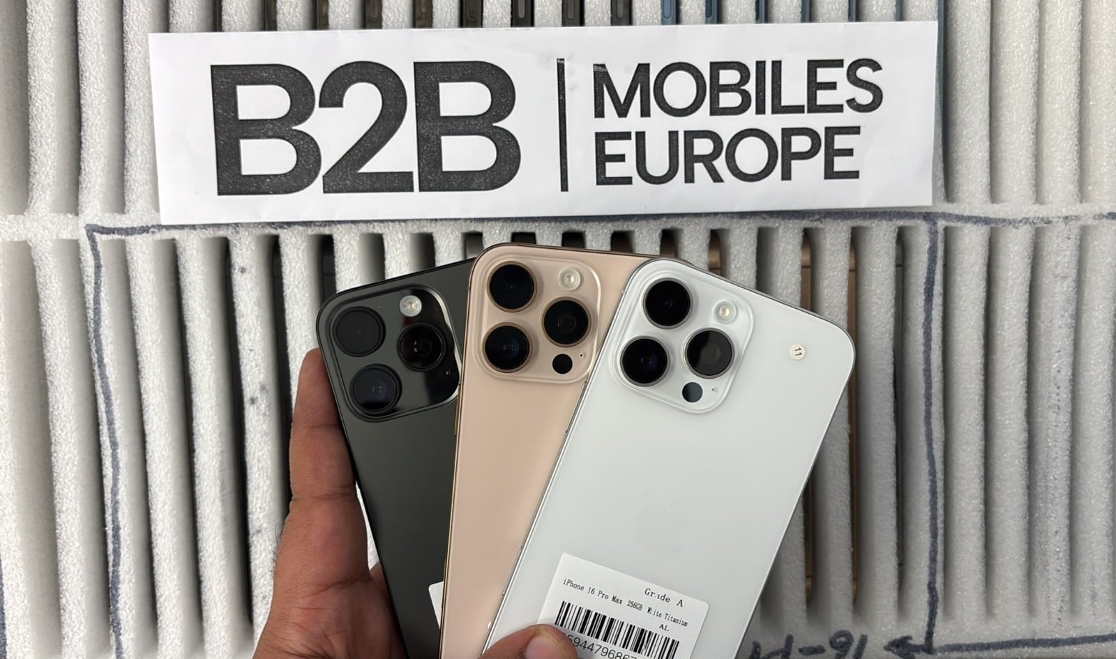 iPhone 16 Pro Max 256GB - Grade A - Mixed Colours - €735 Each stock offer